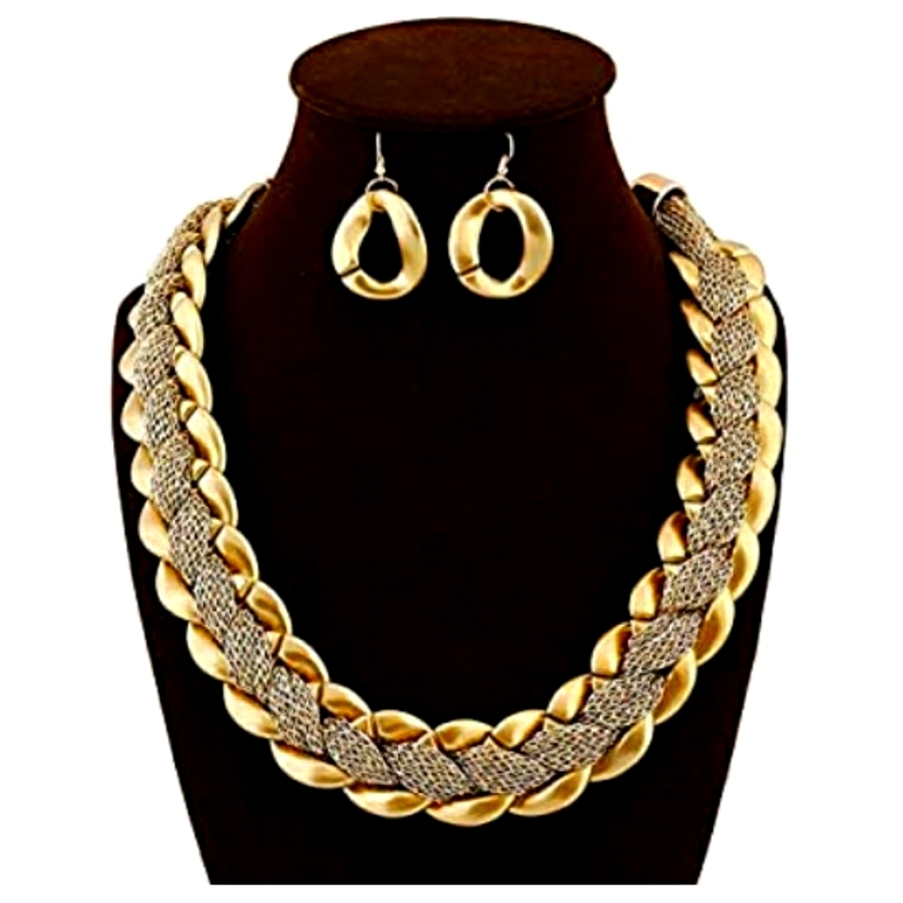 Designer Necklace Golden Thread